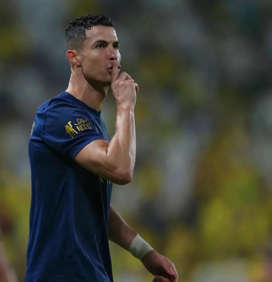 包含内马尔传射建功,C罗新星横空出世,场边球探频频记笔记的词条